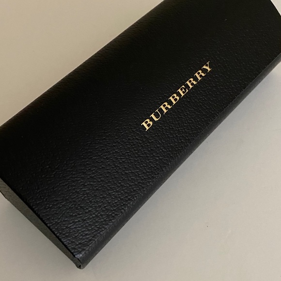 Burberry hardcover case - Picture 7 of 10